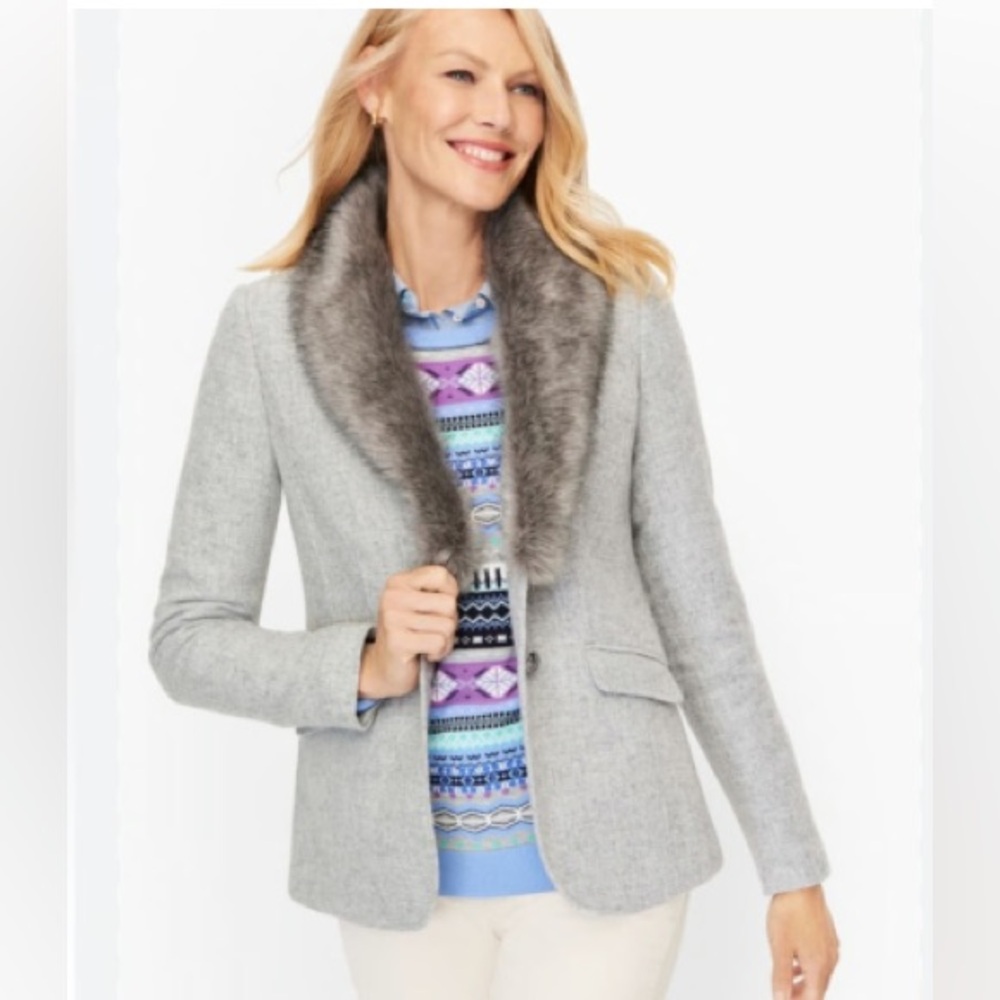 NWT Talbots Heather Gray Wool Blend Blazer
Removable Fur Collar Women's Size 14